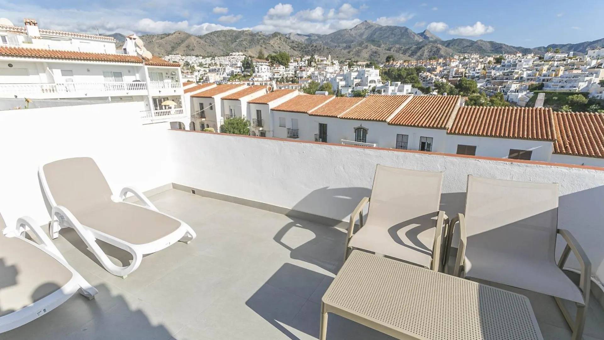 Casa Bajamar Con Piscina Villa Nerja 0*,