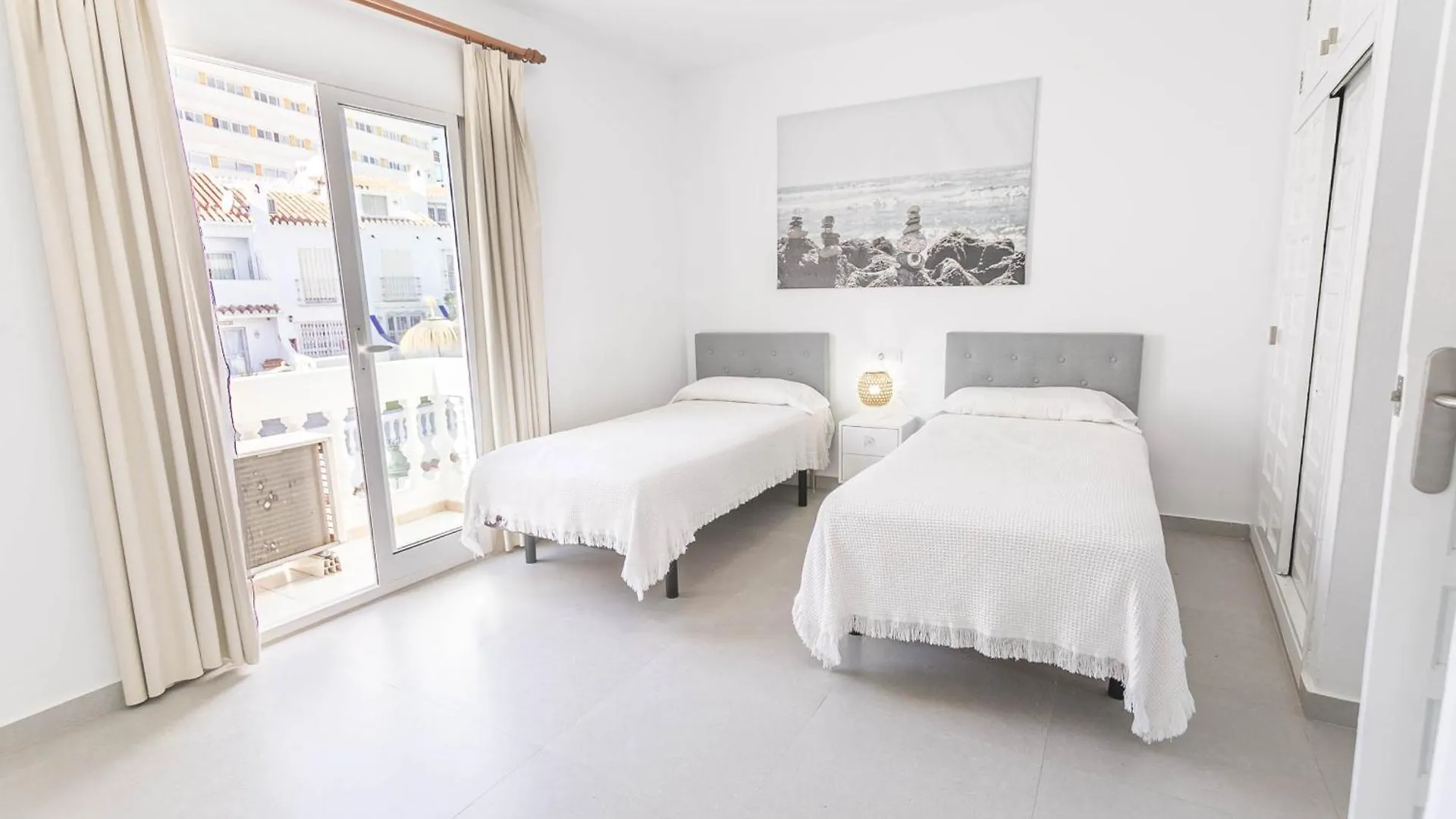 Holiday home Canovas Nerja - Casa Bajamar Con Piscina